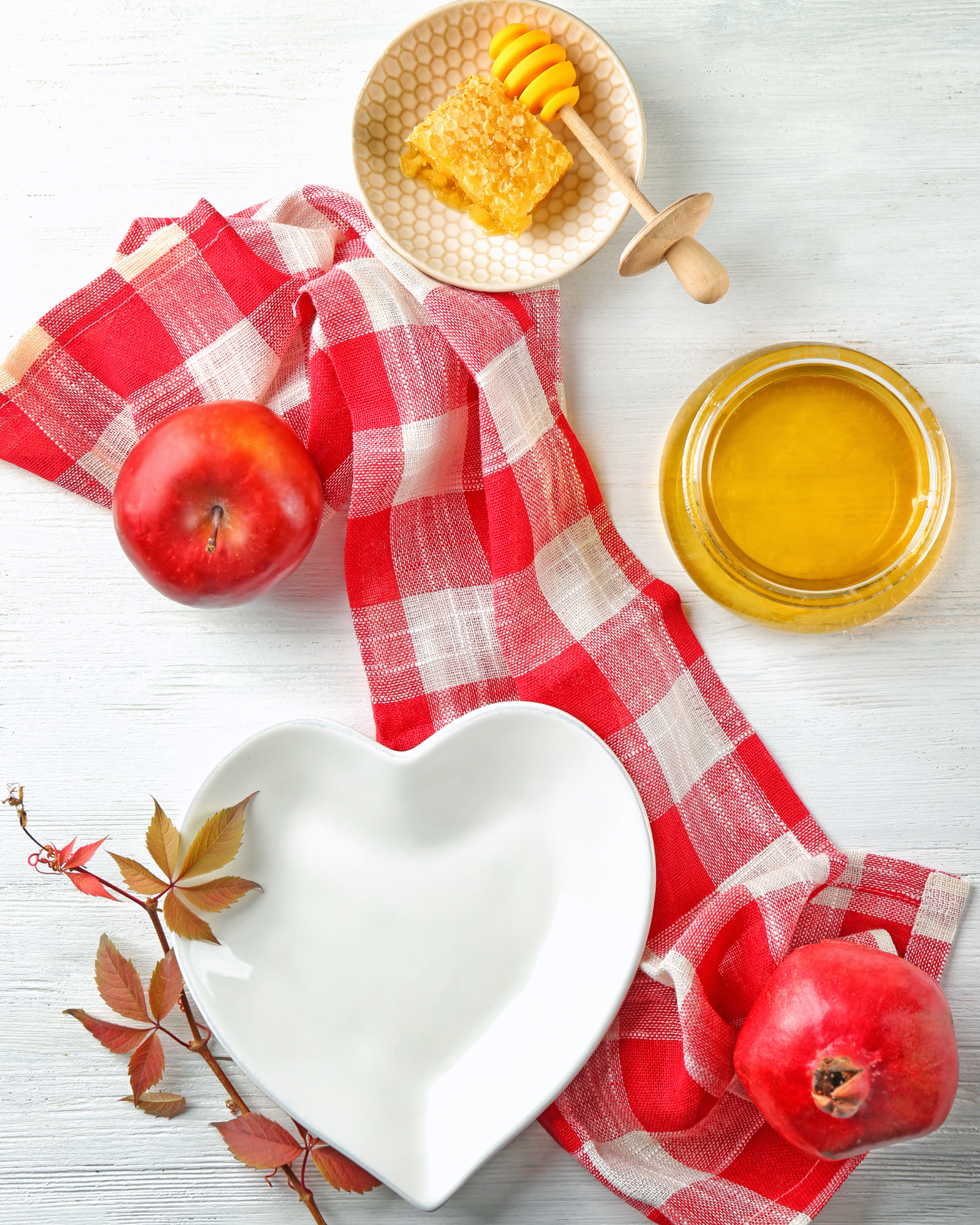 Apple and honey on a classic table. Appe & Honey Champagne fragrance oil by Scentivore.