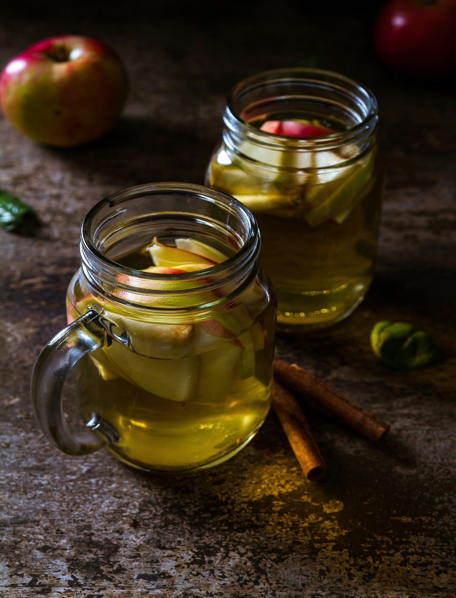 Cider, apples and spices. Cider Lane fragrance oil by Scentivore. 