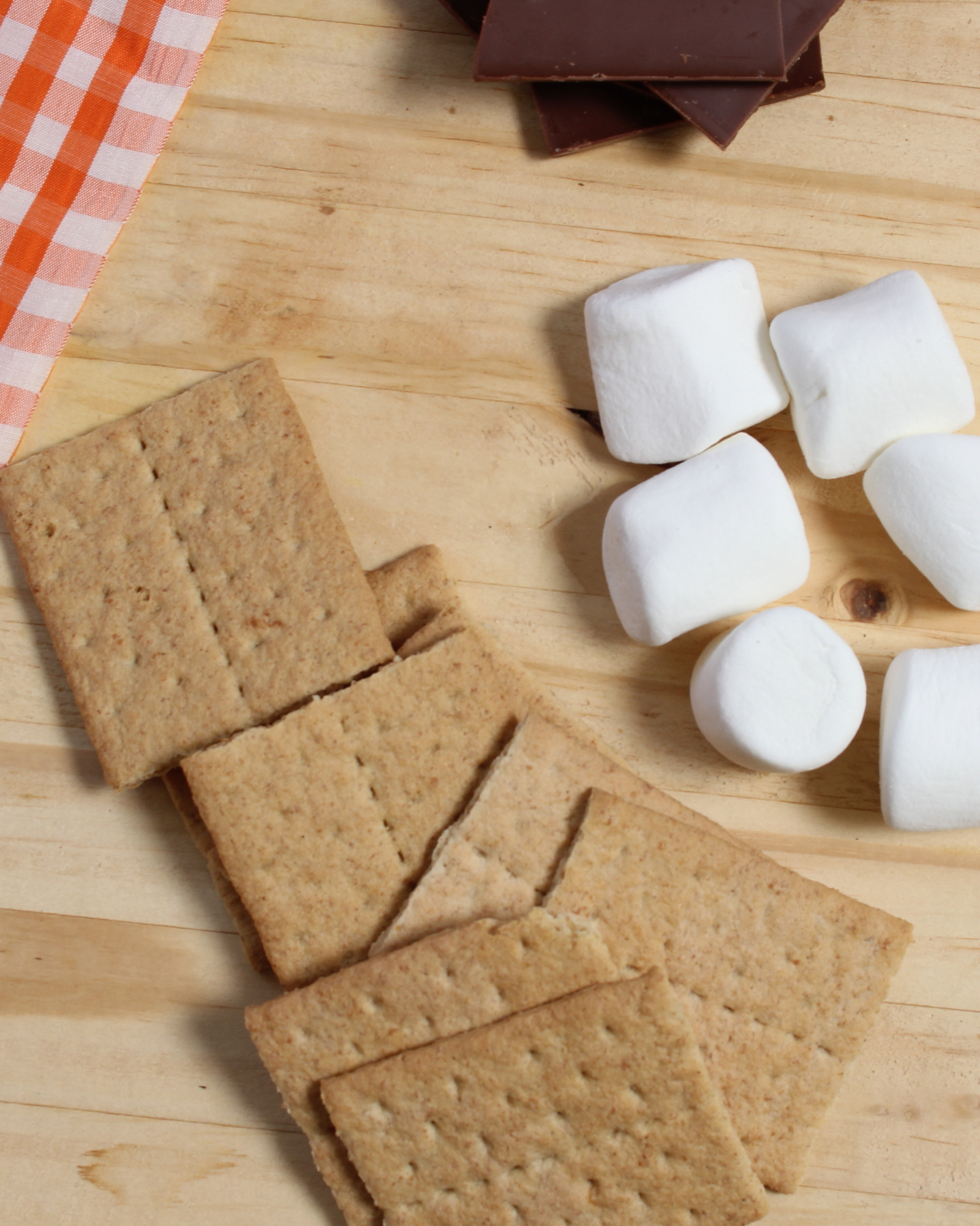 Graham cracker and marshmallows. Graham Cracker fragrance oil by Scentivore.